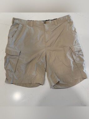 REI Men's Tan Cargo Shorts - XL